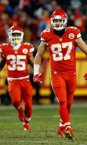 Travis Kelce goes for 80-yard touchdown (Video)